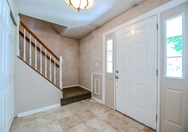 5th image of 543 Deptford Ave, Washington Twp, OH 45429 | MLS# 961197