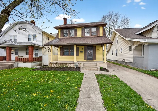 Homes for sale in Dayton, OH | 125 E Siebenthaler Ave, Dayton, OH 45405 | MLS# 964961