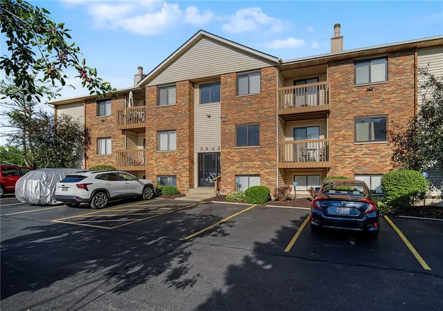 1st image of 3942 Mack Rd Unit 15, Fairfield, OH 45014 | MLS# 964625