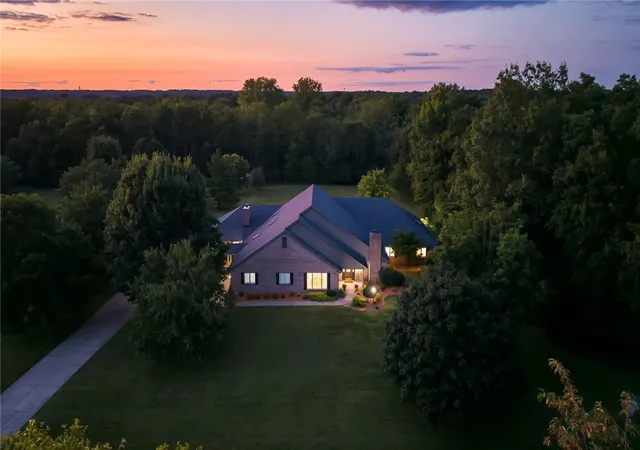 3rd image of 2964 Golden Fox Trl, Turtlecreek Twp, OH 45036 | MLS# 964976