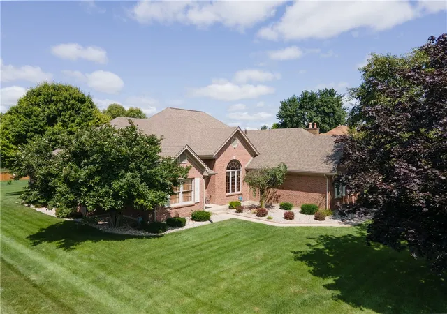 Photo 2 of Sale Pending at 2464 Shenandoah Dr, Troy, OH 45373 | MLS# 964612 | Listing updated on 2026-08-29