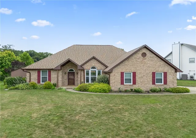 1st image of 7847 Kings Ridge Cir, Fairborn, OH 45324 | MLS# 965070