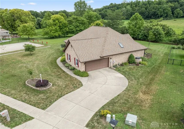 4th image of 7847 Kings Ridge Cir, Fairborn, OH 45324 | MLS# 965070