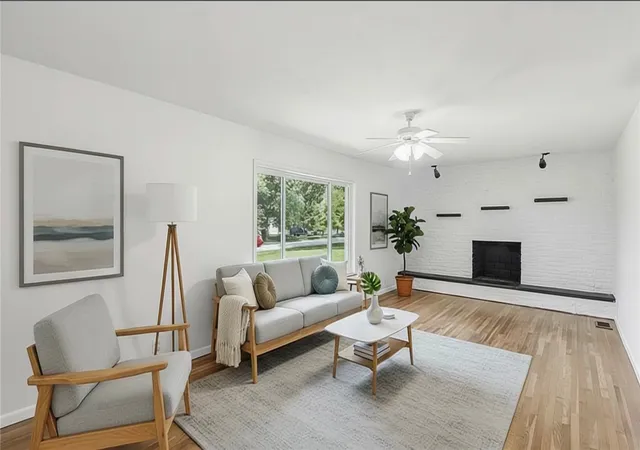 Photo 5 of Single family home for sale at 2078 S Belleview Dr, Bellbrook, OH 45305 | MLS# 965082 | Listing updated on 2026-08-26