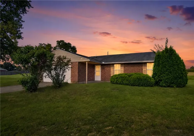 Photo 3 of Sale Pending at 7880 Waterton Ct, Dayton, OH 45426 | MLS# 964660 | Listing updated on 2026-08-03
