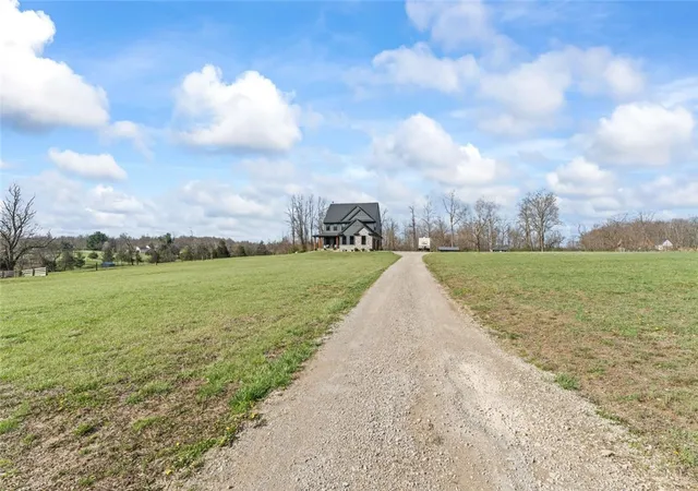 3rd image of 2425 Middleboro Rd, Clarksville, OH 45113 | MLS# 965165