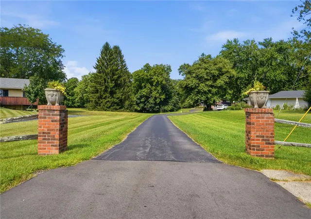 2nd image of 2798 Parakeet Ln, Beavercreek, OH 45434 | MLS# 965119