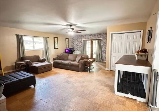 2nd image of 401 Kerry St, Trenton, OH 45067 | MLS# 965055