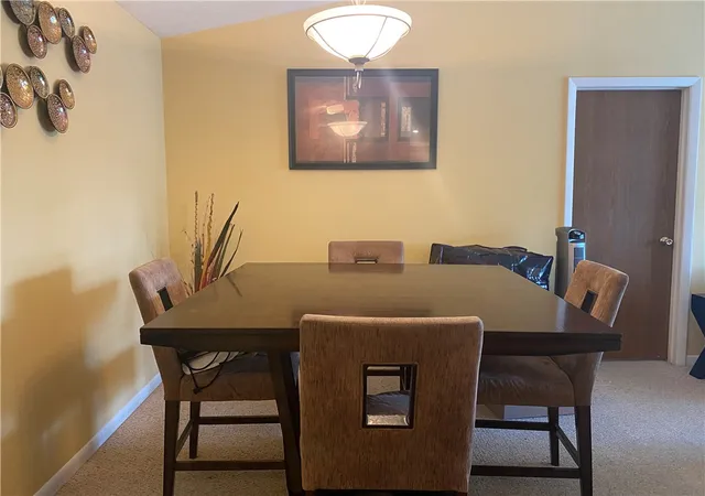 Listing Photo 4 - Condo for sale in building located at 6620 Grn Br Dr, Centerville, OH 45459