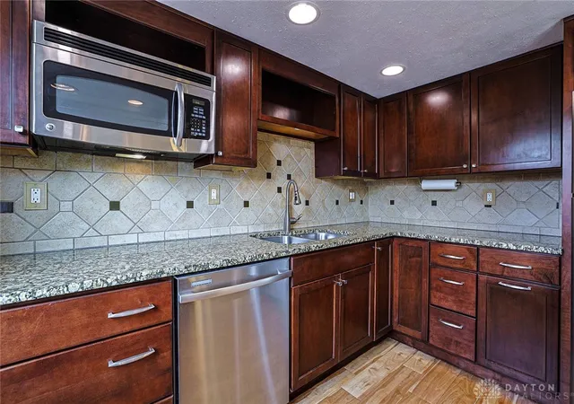 2nd image of 1438 Crown Point Ct, Beavercreek, OH 45434 | MLS# 965164