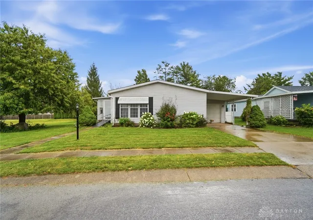 2nd image of 141 South Point Dr, Fairborn, OH 45324 | MLS# 964854