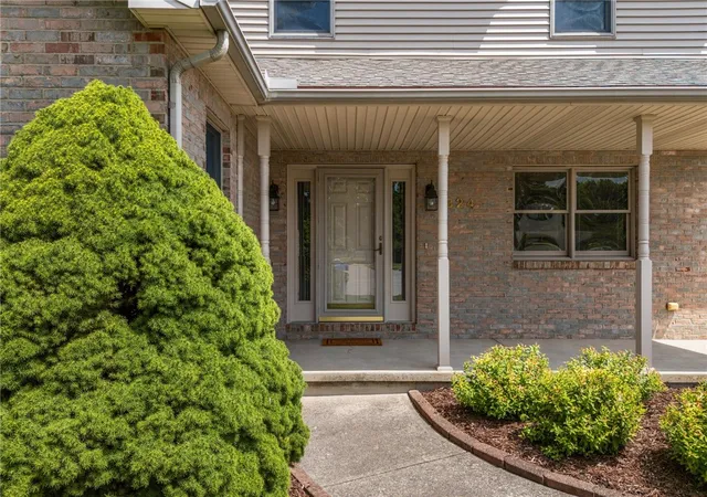 3rd image of 824 Kelly Dr, Wilmington, OH 45177 | MLS# 965196