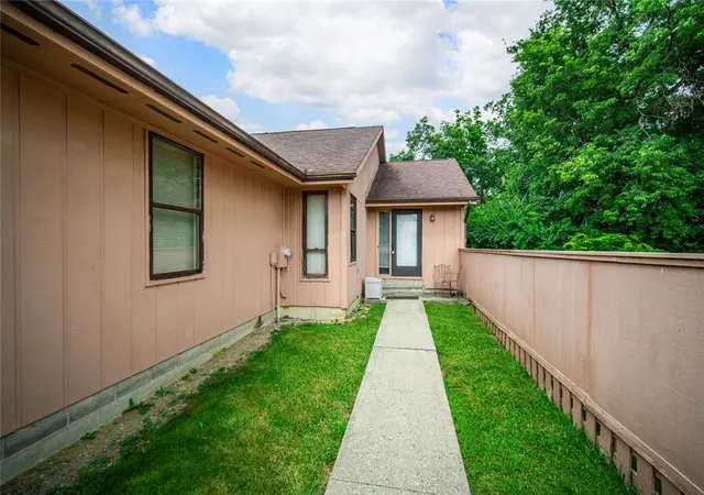Photo 2 of Townhouse for sale at 1599 Long Bow Ln, Dayton, OH 45449 | MLS# 965212 | Listing updated on 2026-09-01
