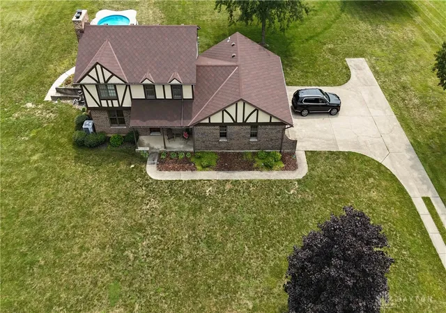 2nd image of 7170 Salem Rd, Lewisburg, OH 45338 | MLS# 965174