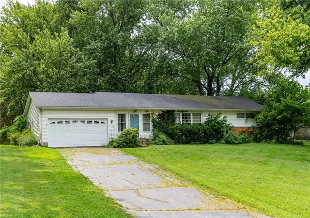 2nd image of 2332 Erter Dr, Springfield, OH 45503 | MLS# 965222