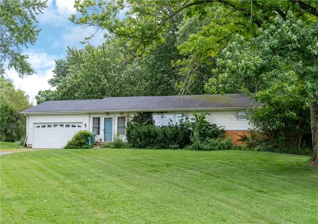 3rd image of 2332 Erter Dr, Springfield, OH 45503 | MLS# 965222