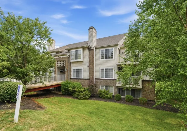 2nd image of 9940 Regatta Dr #302, Colerain Twp, OH 45252 | MLS# 965124