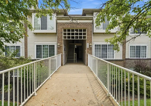 3rd image of 9940 Regatta Dr #302, Colerain Twp, OH 45252 | MLS# 965124