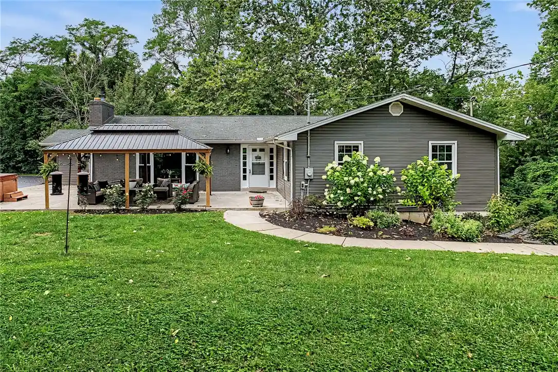 Photo 1 of Single family home for sale at 950 S Dixie Dr, Vandalia, OH 45377 | MLS# 965236 | Listing updated on 2026-10-23