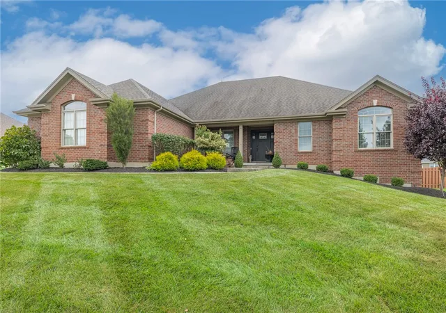 Photo 2 of Sale Pending at 283 Crown Point Dr, Dayton, OH 45458 | MLS# 965297 | Listing updated on 2026-07-31