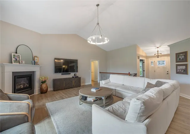 Photo 3 of Sale Pending at 283 Crown Point Dr, Dayton, OH 45458 | MLS# 965297 | Listing updated on 2026-07-31