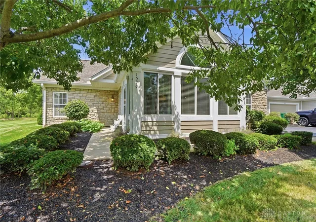 2nd image of 1596 Turnberry Village Dr, Washington Twp, OH 45458 | MLS# 965359
