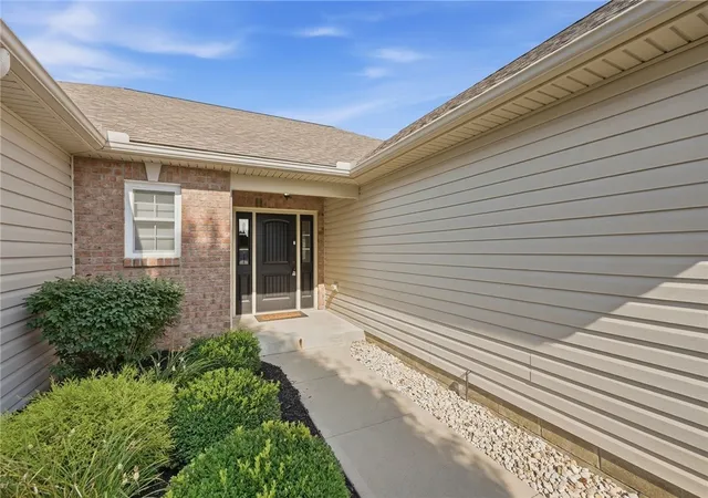 4th image of 2655 Shady Tree Dr, Troy, OH 45373 | MLS# 965384