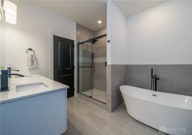 Photo 3 of Single family home for sale at 3631 Kingsgate Ln, Springfield, OH 45503 | MLS# 965388 | Listing updated on 2026-09-25