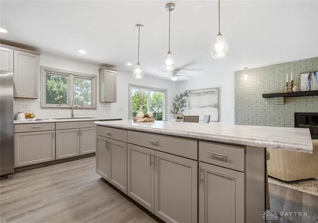3rd image of 811 Lyncreek Dr, Dayton, OH 45458 | MLS# 965381