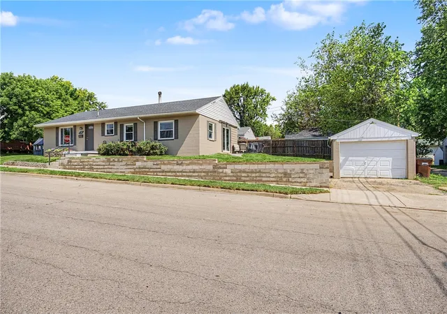 2nd image of 1701 Briedweng Ave, Dayton, OH 45420 | MLS# 965133