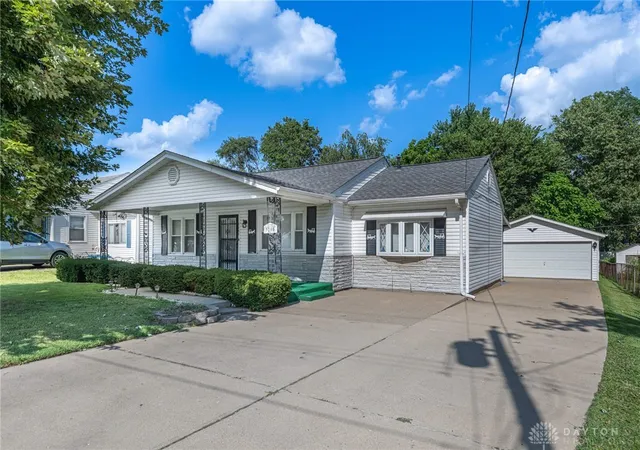 2nd image of 3205 Andrew St, Middletown, OH 45044 | MLS# 965409
