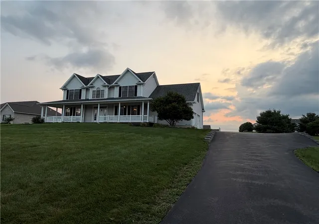 3rd image of 3223 Windy Ridge Dr, Springfield, OH 45502 | MLS# 965250