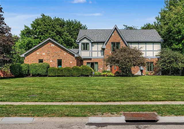3rd image of 9570 Meadow Woods Ln, Washington Twp, OH 45458 | MLS# 965451