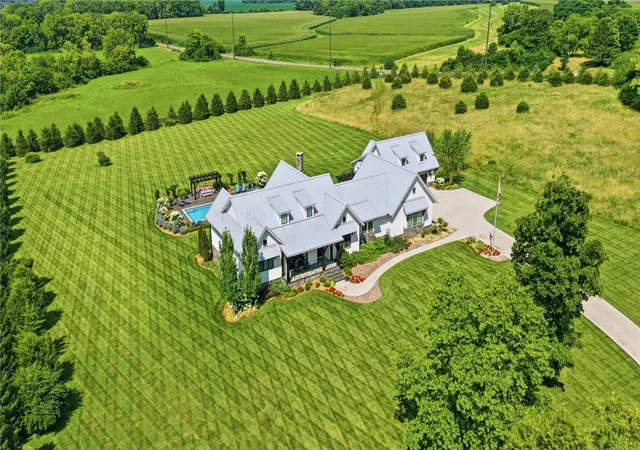 2nd image of 3556 E Centerville Rd, Spring Valley, OH 45370 | MLS# 965491