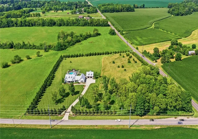 3rd image of 3556 E Centerville Rd, Spring Valley, OH 45370 | MLS# 965491