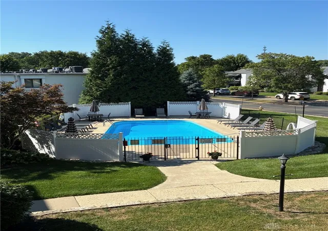 2nd image of 5328 Landau Dr, Dayton, OH 45429