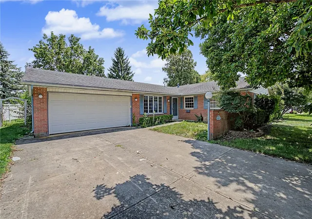 3rd image of 650 W Broadway St, Tipp City, OH 45371 | MLS# 965396