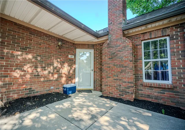 2nd image of 19 Edinburgh Village Dr, Dayton, OH 45458 | MLS# 965369