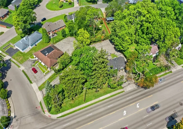 2nd image of 3905 Far Hills Ave, Dayton, OH 45429 | MLS# 965574