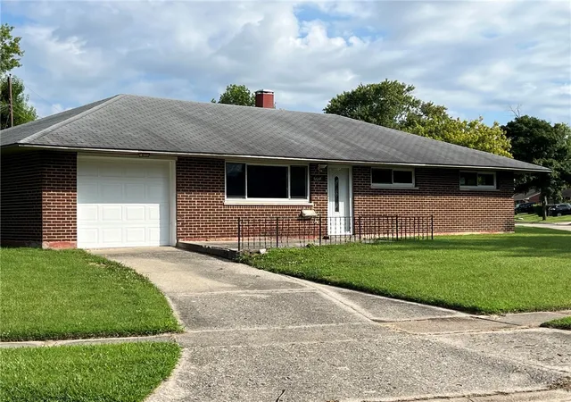 Photo 3 of Single family home for sale at 5669 Traymore Dr, Dayton, OH 45424 | MLS# 965440 | Listing updated on 2026-08-27