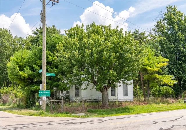 2nd image of 1974 N Preble County Line Rd, New Lebanon, OH 45345 | MLS# 965614