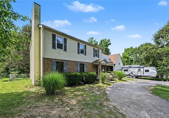 Photo 3 of Single family home for sale at 411 Darst Rd, Dayton, OH 45440 | MLS# 965623 | Listing updated on 2026-08-30