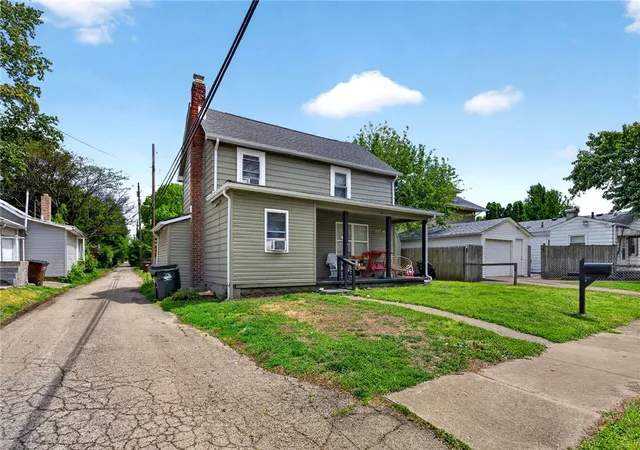 2nd image of 707 Moore St, Middletown, OH 45044 | MLS# 965650