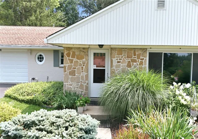 4th image of 4048 Upham Rd, Dayton, OH 45429 | MLS# 965778