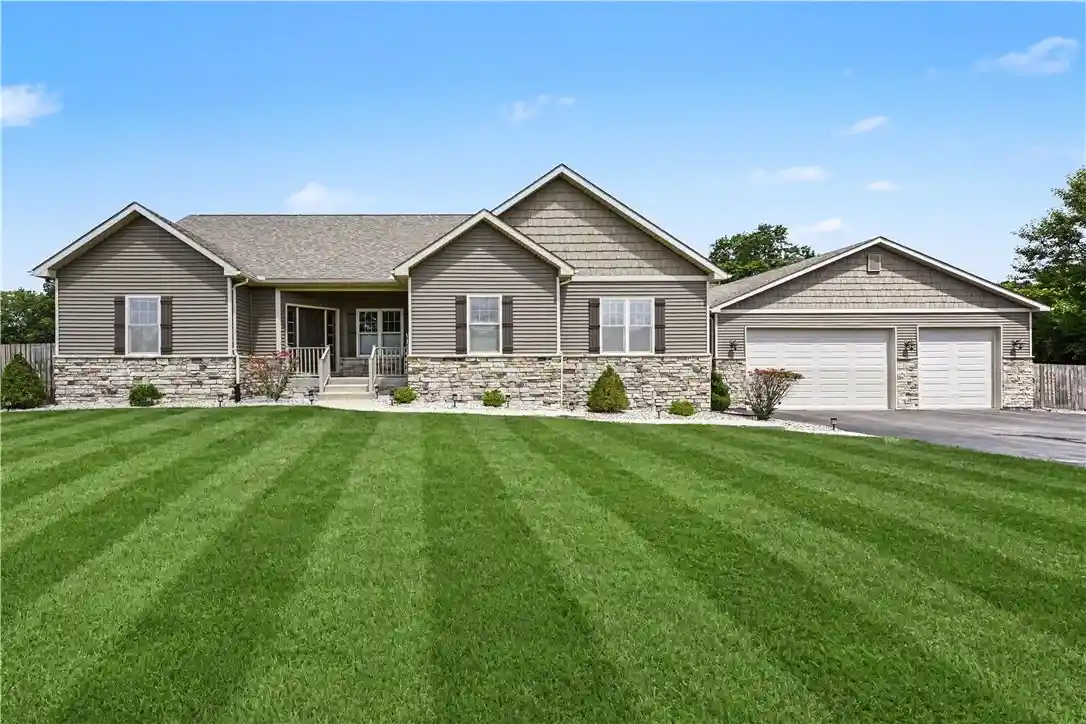 Photo 1 of Single family home for sale at 7076 Peters Rd, Tipp City, OH 45371 | MLS# 965822 | Listing updated on 2026-10-19