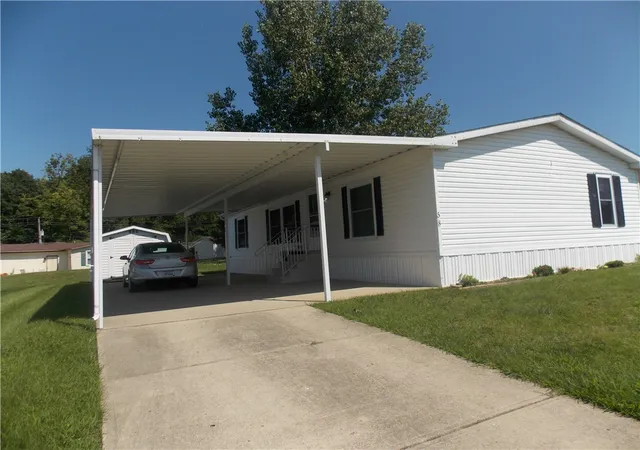 2nd image of 58 Apple Hill Dr, Springfield, OH 45504 | MLS# 965958
