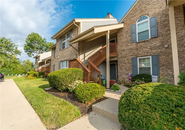 2nd image of 214 Waterfront Pl #214, Dayton, OH 45458 | MLS# 965850