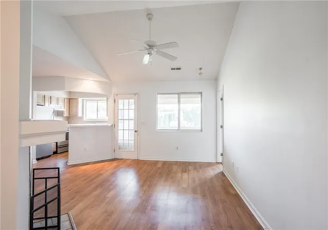 4th image of 214 Waterfront Pl, Dayton, OH 45458