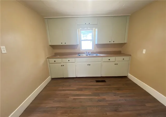 2nd image of 517 Walnut St, Piqua, OH 45356 | MLS# 965981