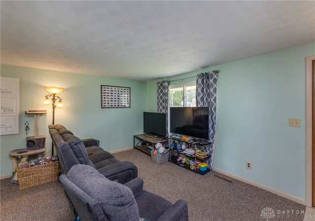 Photo 4 of Sale Pending at 7119 Kismet Pl, Dayton, OH 45424 | MLS# 966022 | Listing updated on 2026-09-01